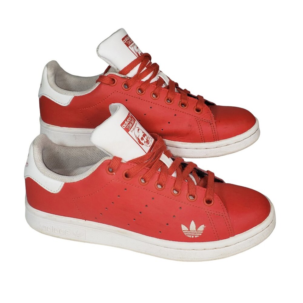 Addidas red leather, classic Stan Smith sneakers, size 6 kids or small adult